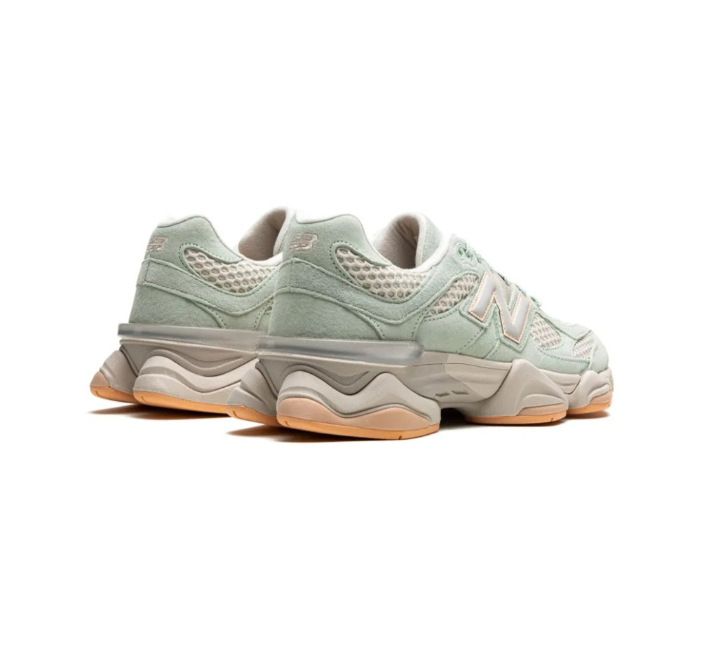 New Balance
90/60 "The Whitaker Group - Missing Pieces - Moss Green" sneakers