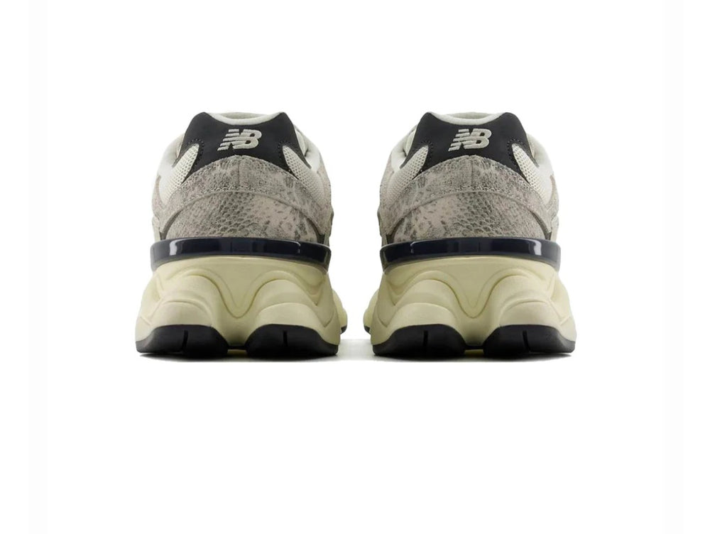 New Balance 9060 Year of the Snake
Prezzo di vendita
