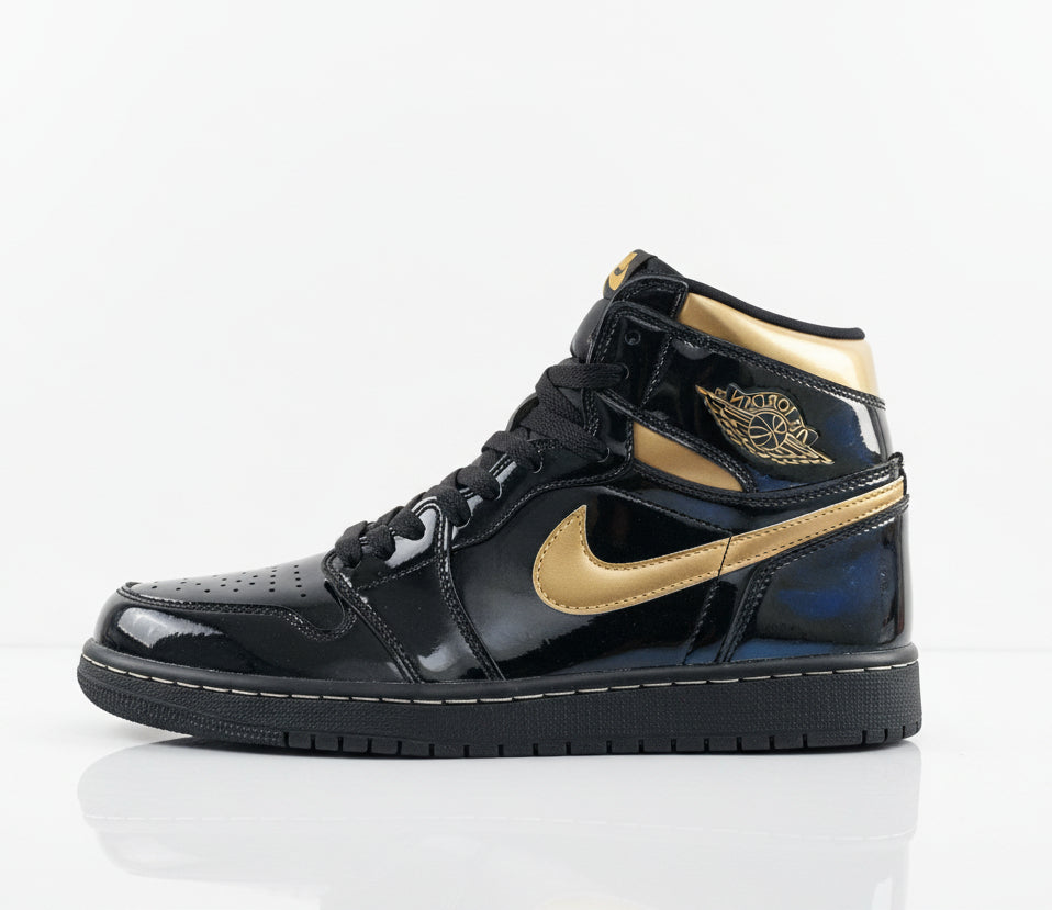 AIR JORDAN 1 RETRO HIGH BLACK METALLIC GOLD....