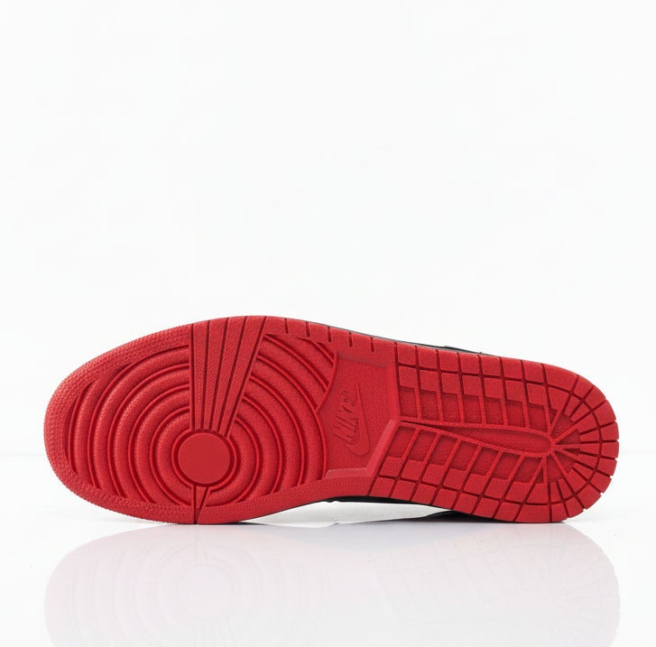 Air JORDAN 1 LOW BLACK AND RED,,