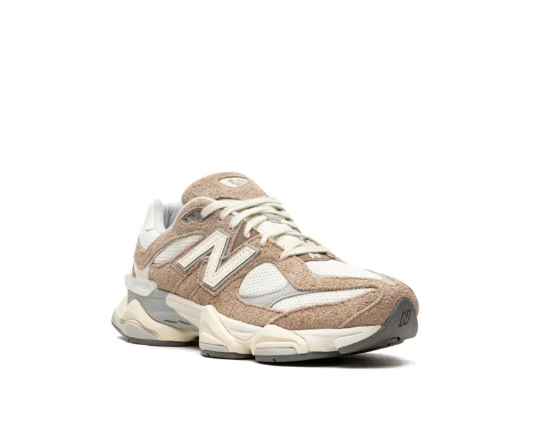 9060"DRIFTWOOD"SNEAKERS