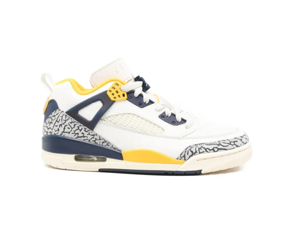 AIR JORDAN 
Spizike cutout patterned sneakers