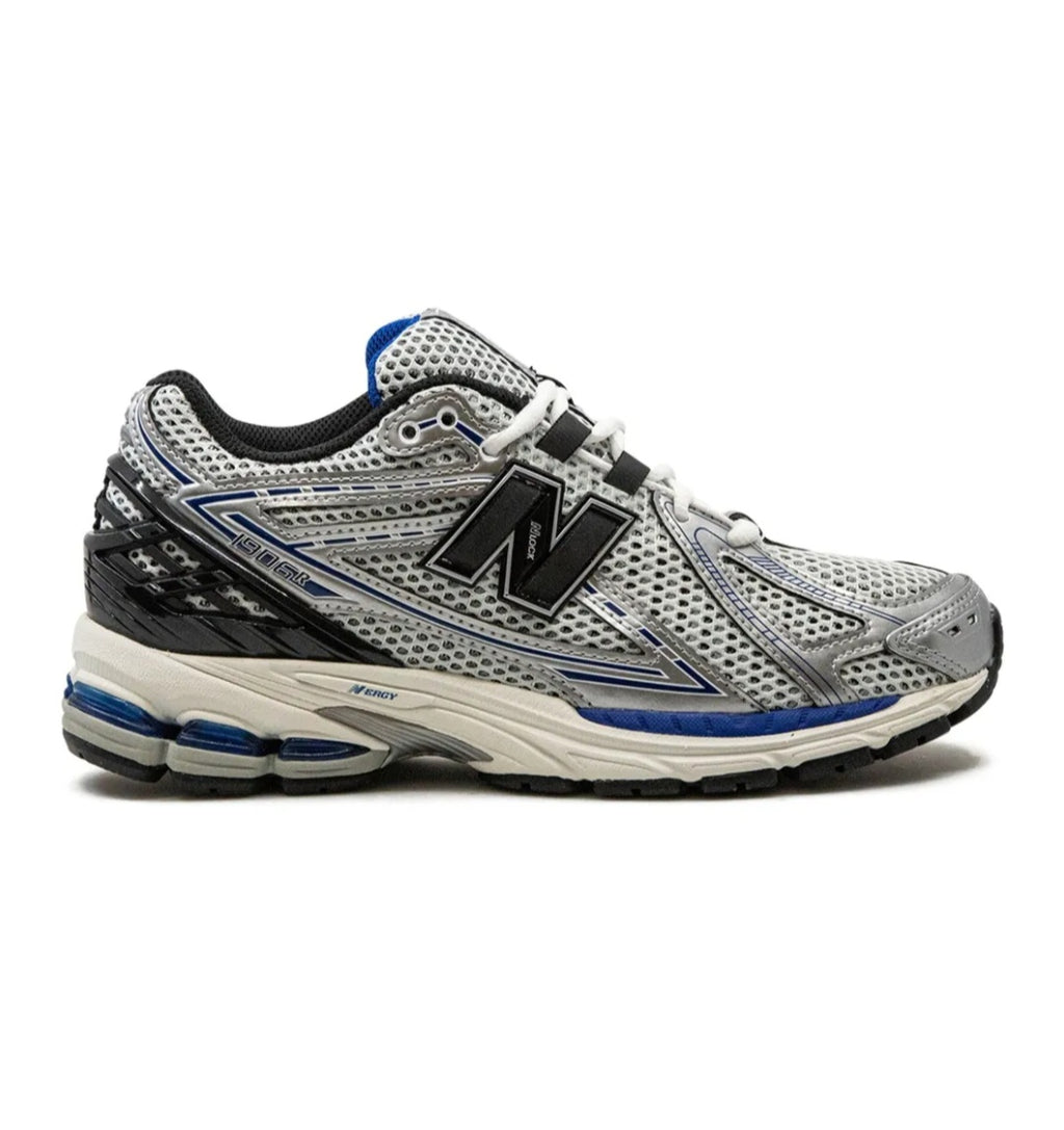 New Balance
1906R low-top sneakers