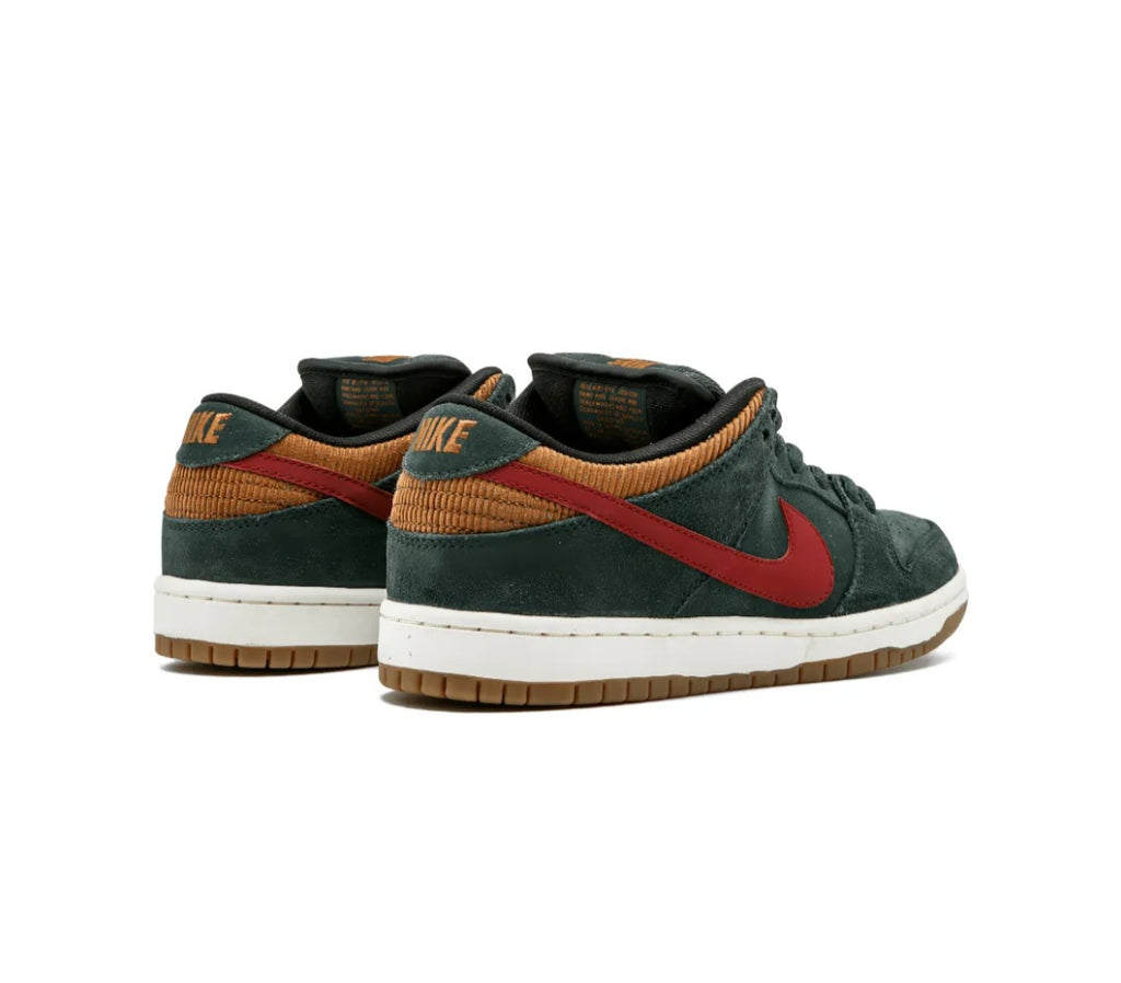 Dunk Low Pro SB sneakers