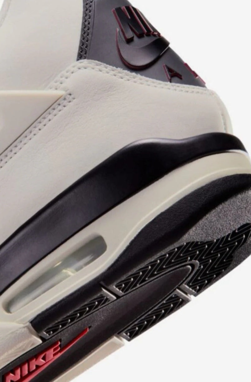 Air Jordan 4 Retro OG Flight Club