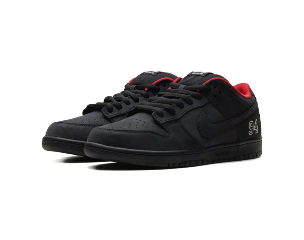 SB Dunk Low "Supreme - Black" sneakers