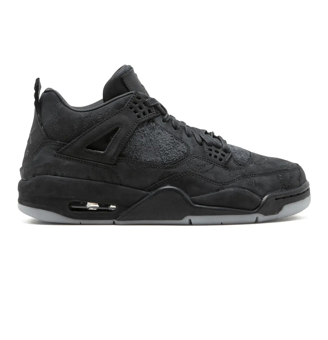 AIR JORDAN 
x Kaws Air Jordan 4 Retro "Black" sneakers