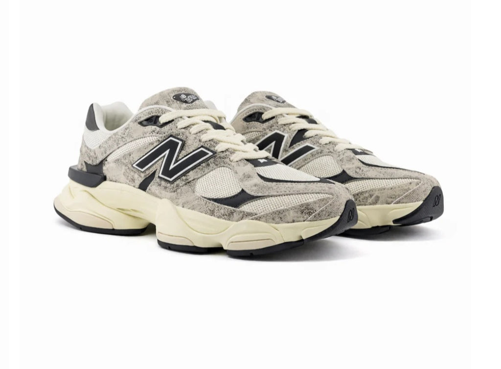 New Balance 9060 Year of the Snake
Prezzo di vendita