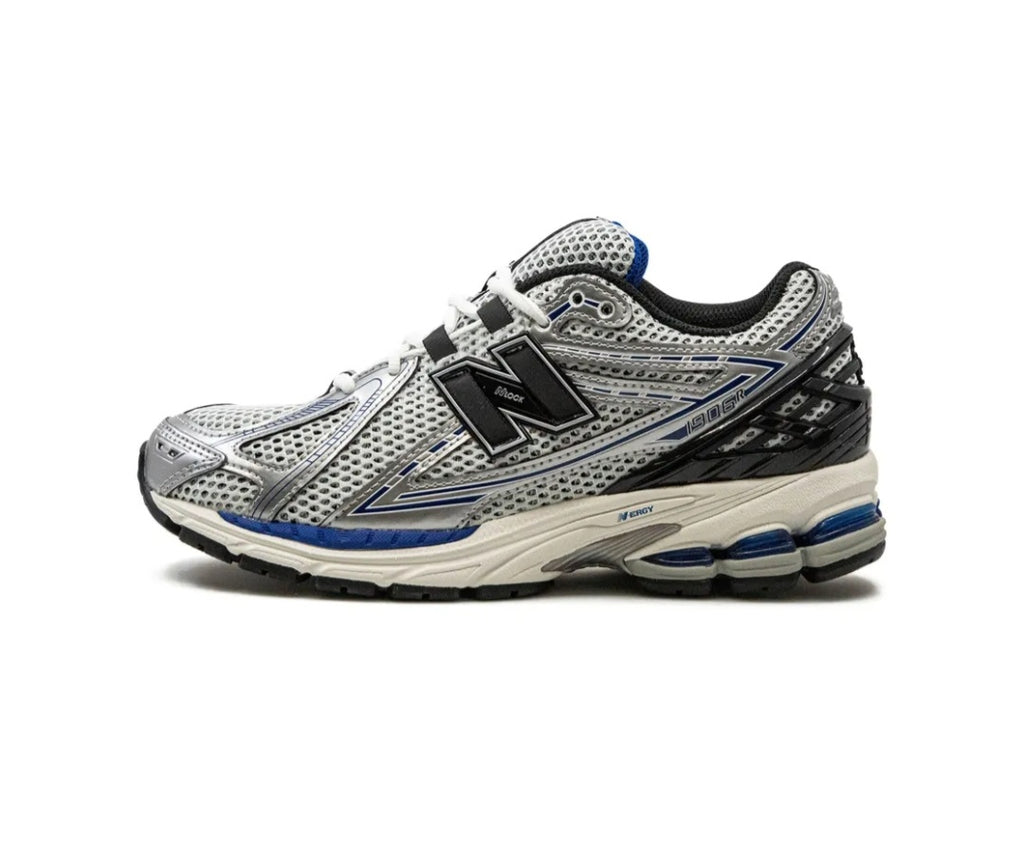 New Balance
1906R low-top sneakers