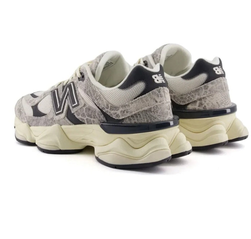 New Balance 9060 Year of the Snake
Prezzo di vendita