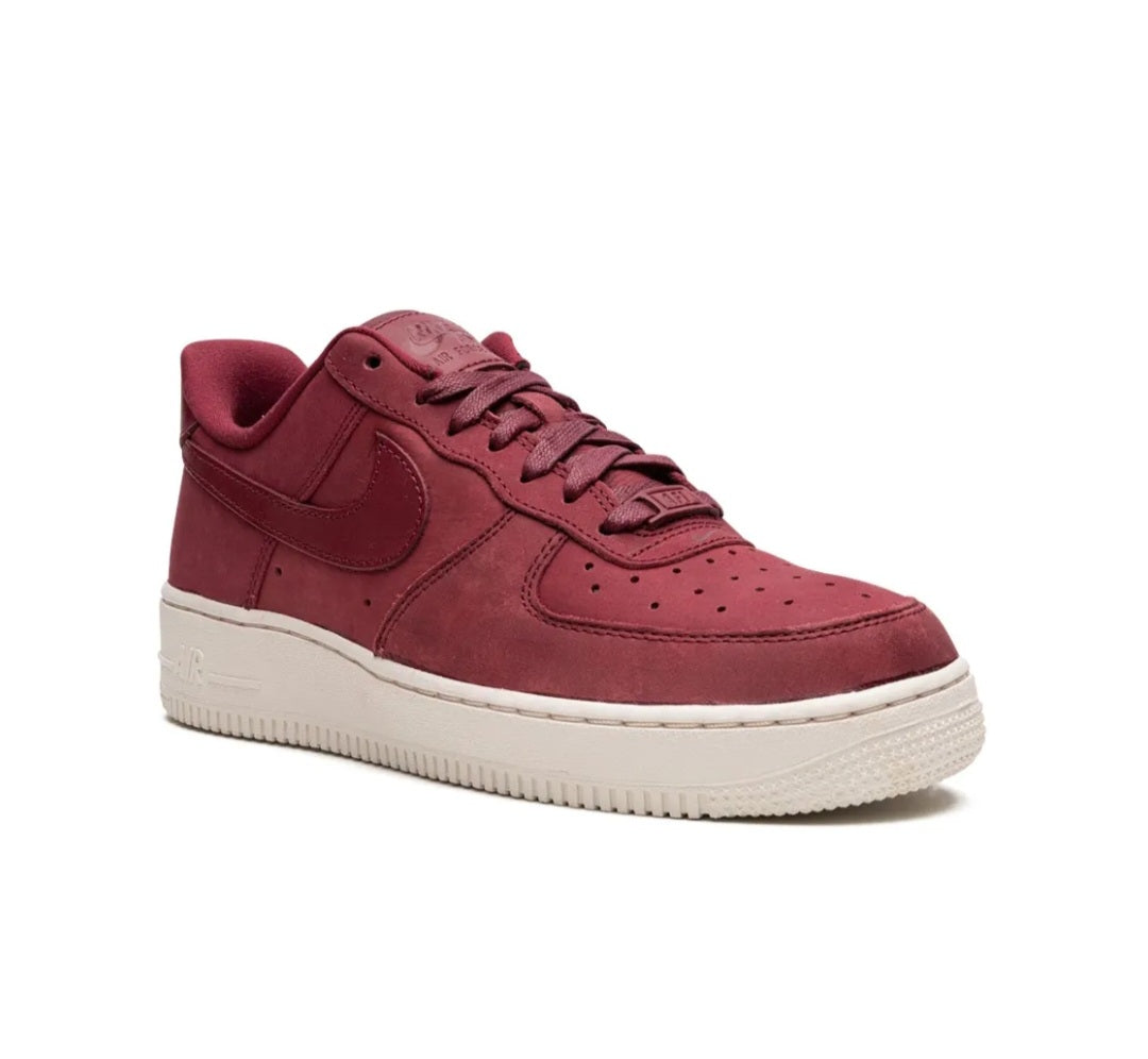 AIR FORCE 1 LOW SNEAKERS