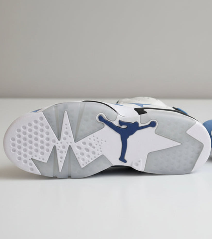 Air JORDAN 6 RETRO "UNC " SNEAKERS