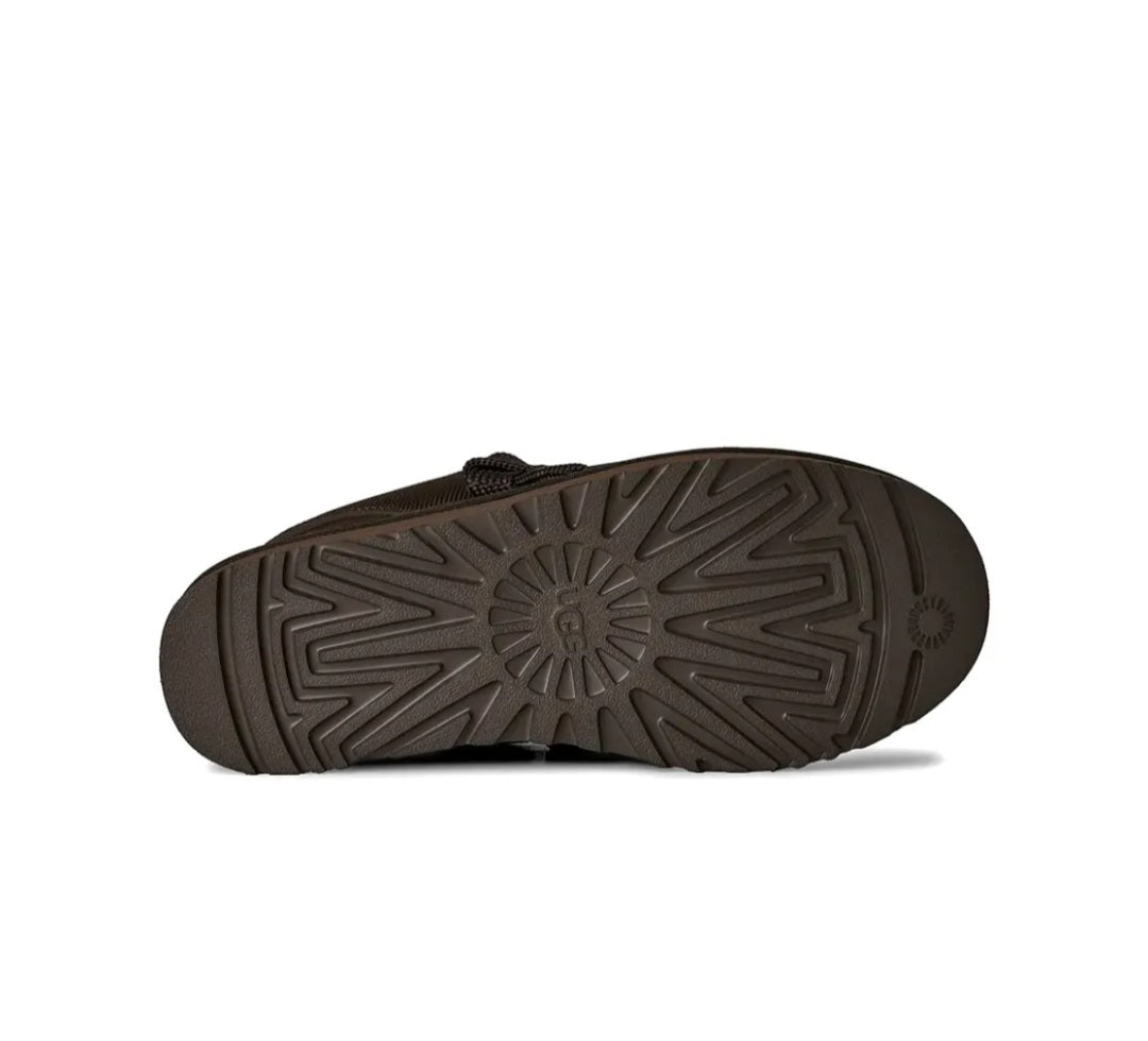 UGG
Lowmel lace-up fastening sneakers