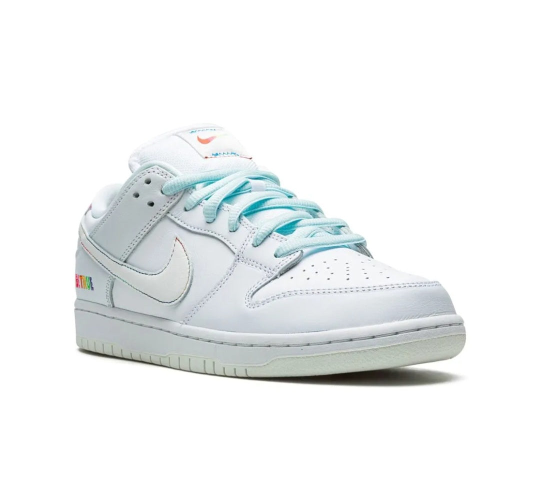 SB Dunk Low Pro "Be True" sneakers