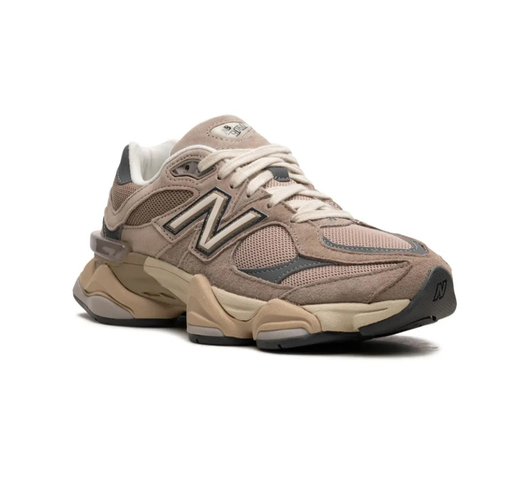 New Balance
9060 "Driftwood Castlerock" sneakers