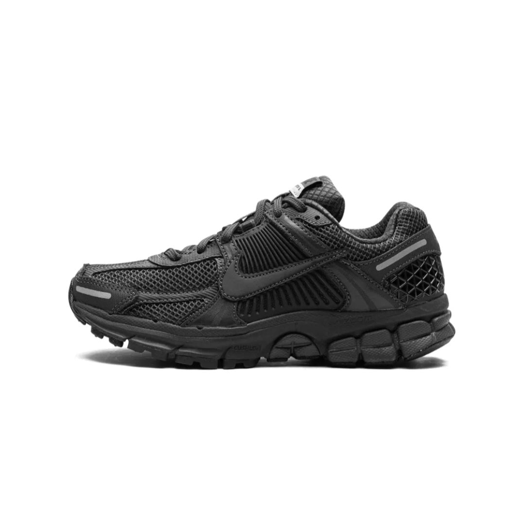 Zoom Vomero 5 "Triple Black" sneakers