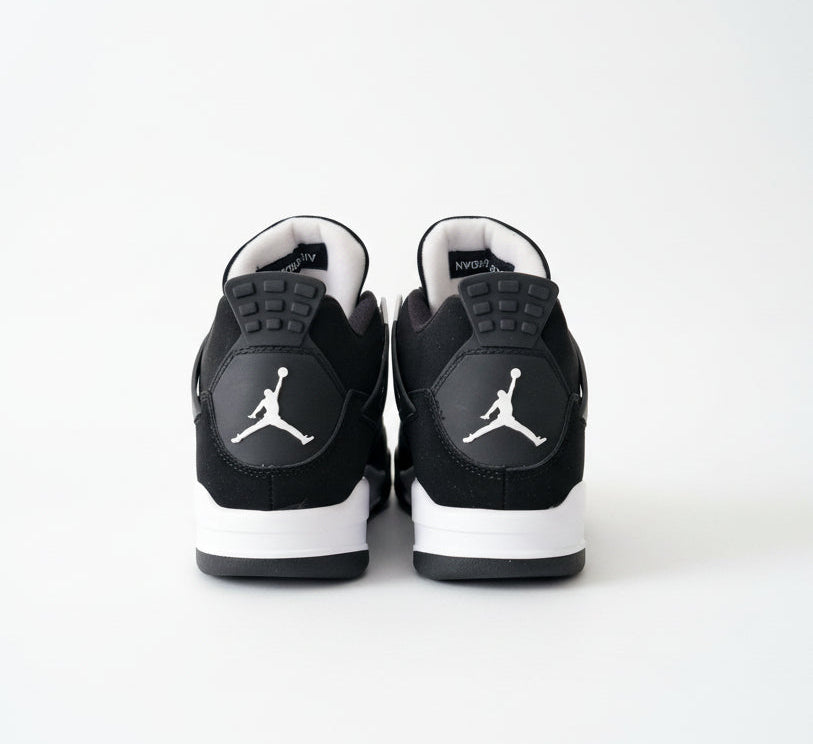 AIR JORDAN 4 RETRO WHITE THUNDER,,,