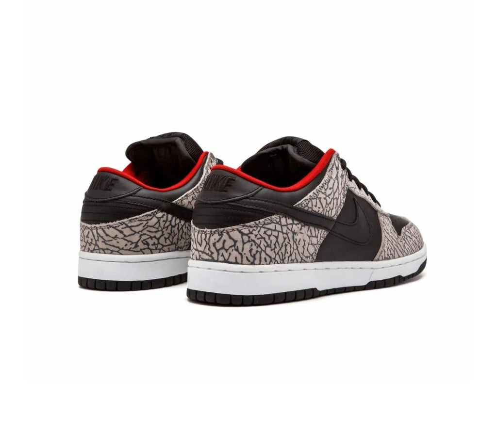 x Supreme SB Dunk Low Pro sneakers