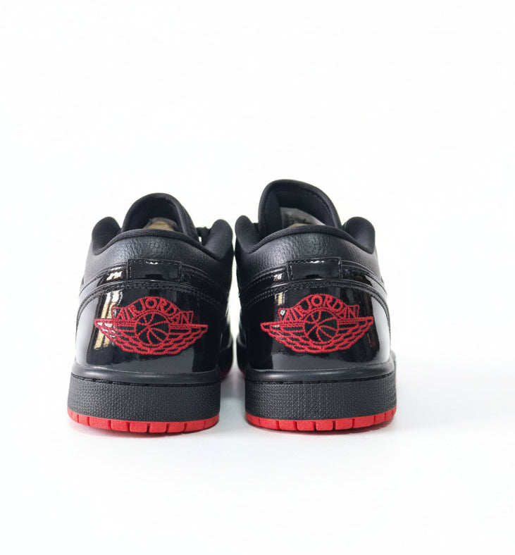 Air JORDAN 1 LOW BLACK AND RED,,