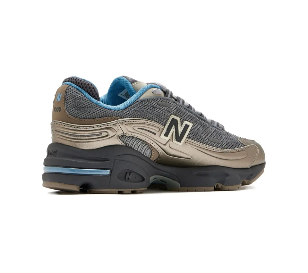 New Balance
1000 metallic-mesh sneakers