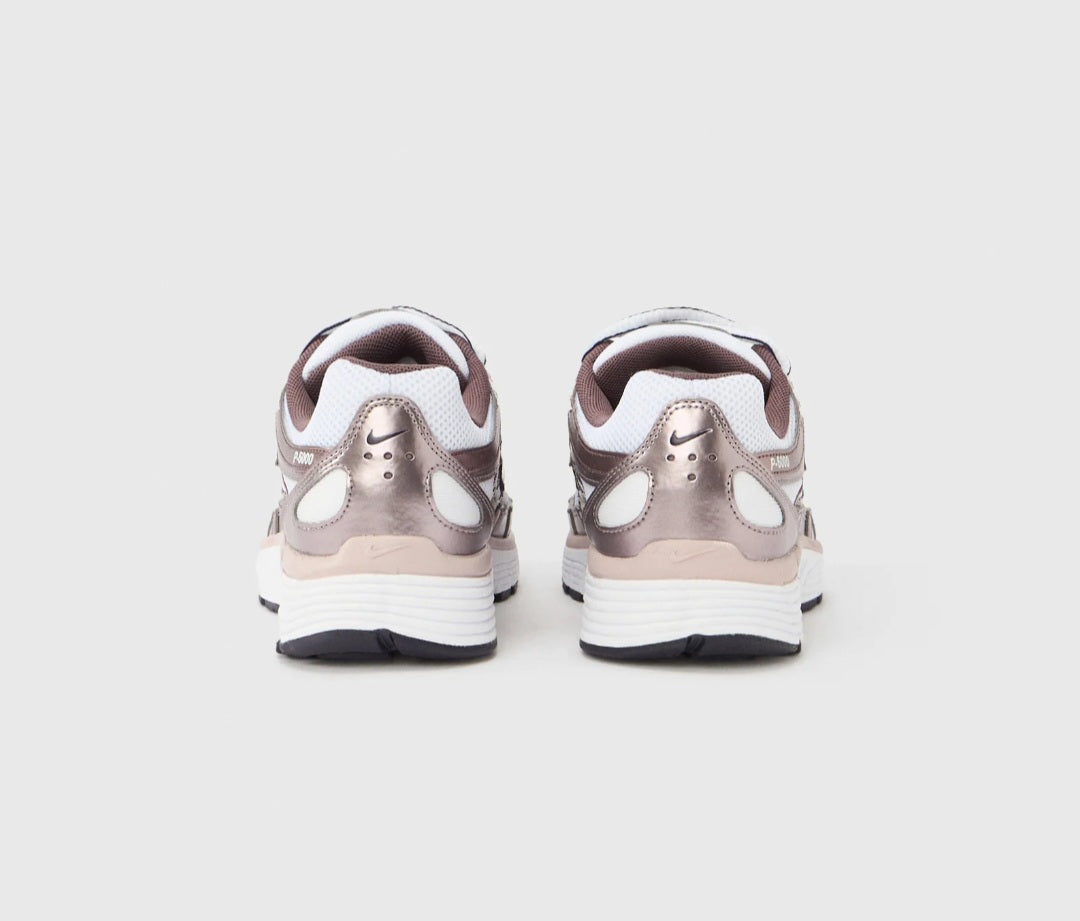 P-6000,Sneakers
