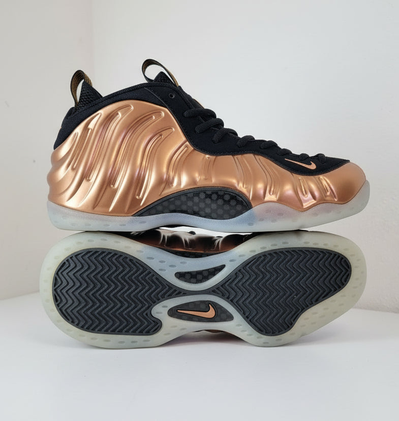 Air Foamposite One SNEAKERS..