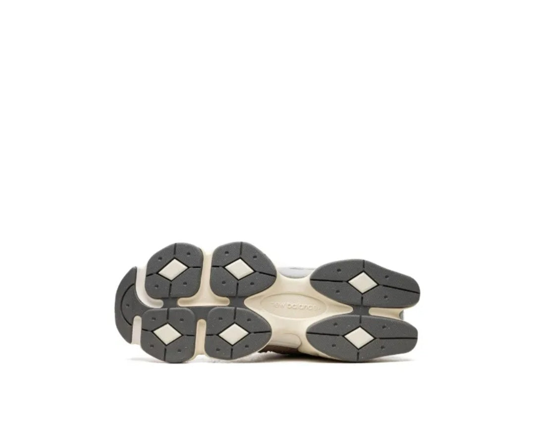 9060"DRIFTWOOD"SNEAKERS