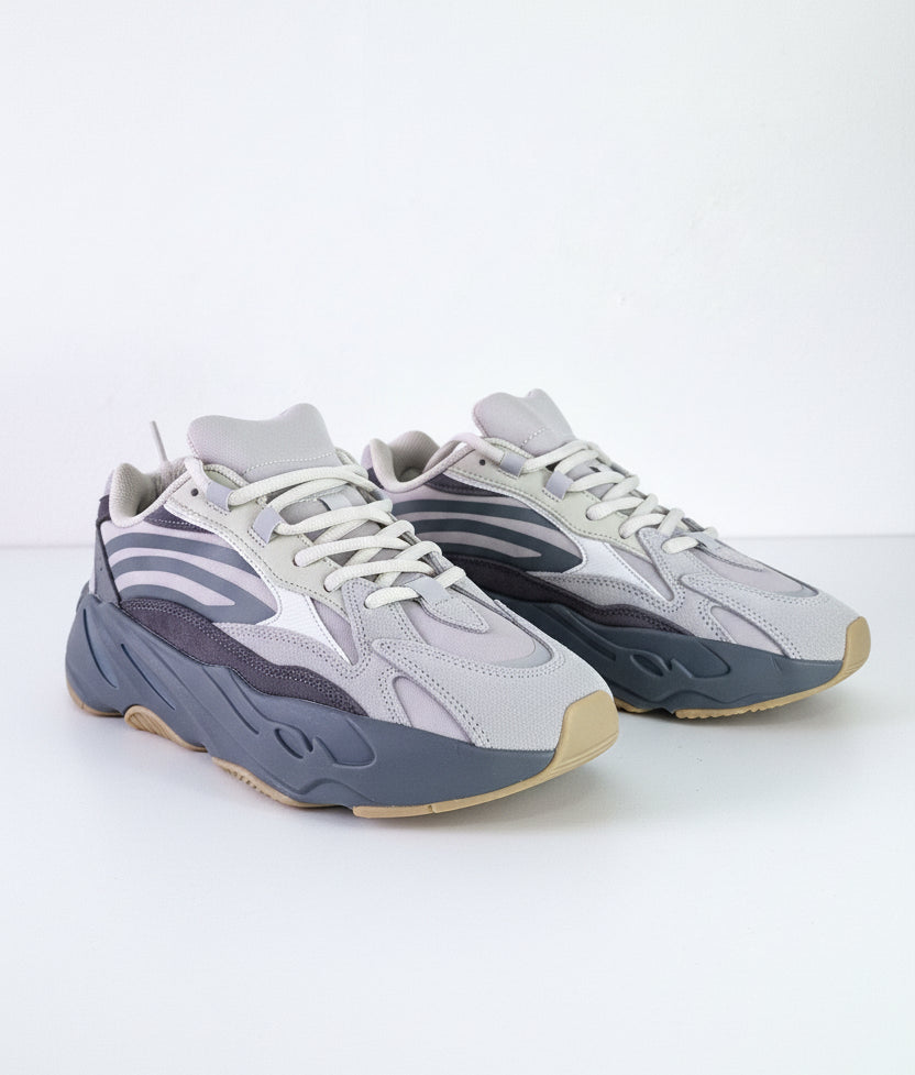 YEEZY BOOST--700, V2,Tephra.