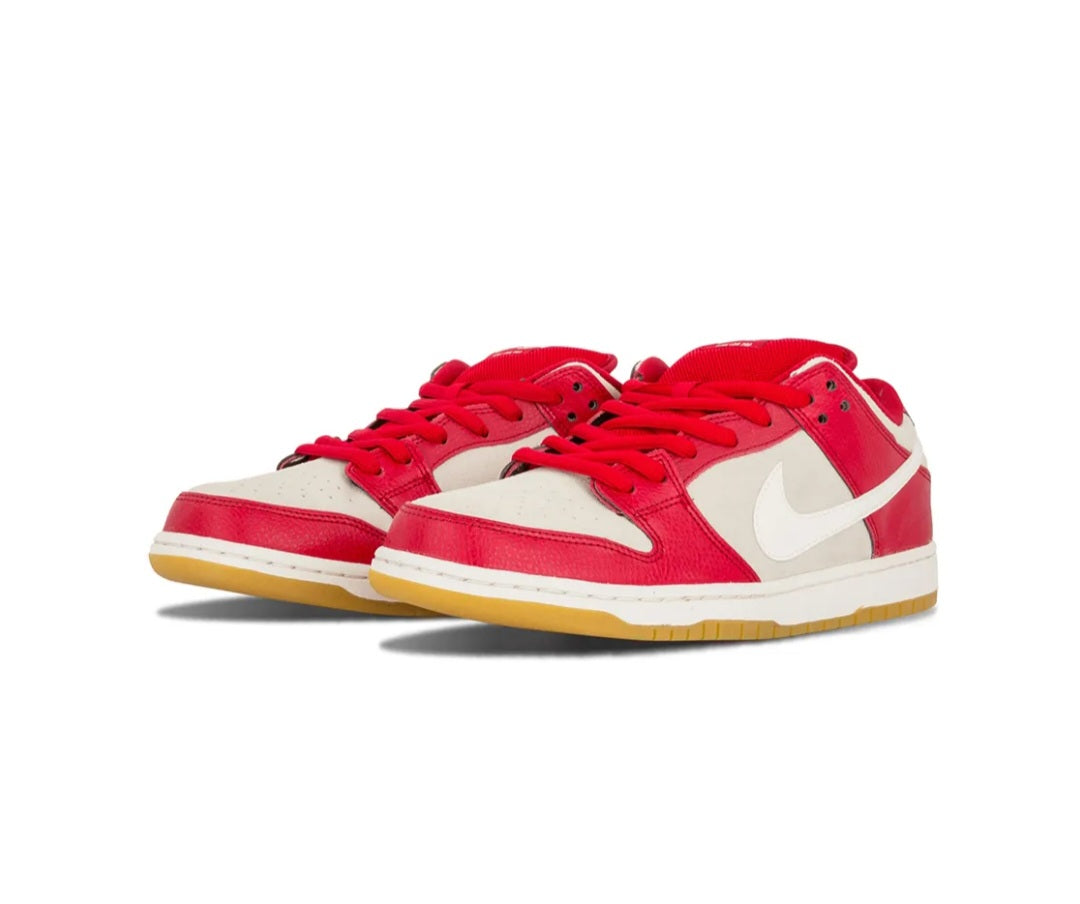 Dunk Low Pro SB "Valentine's Day" sneakers