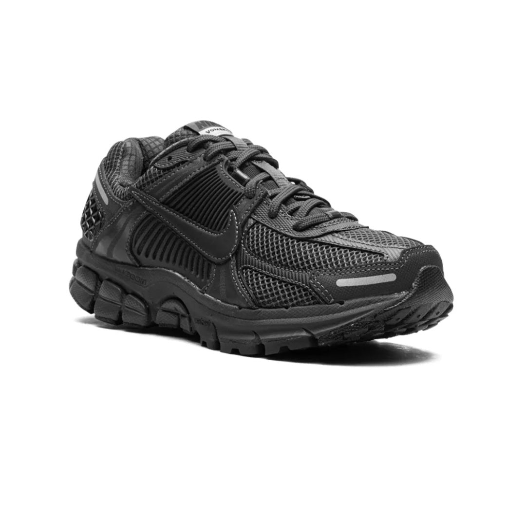 Zoom Vomero 5 "Triple Black" sneakers