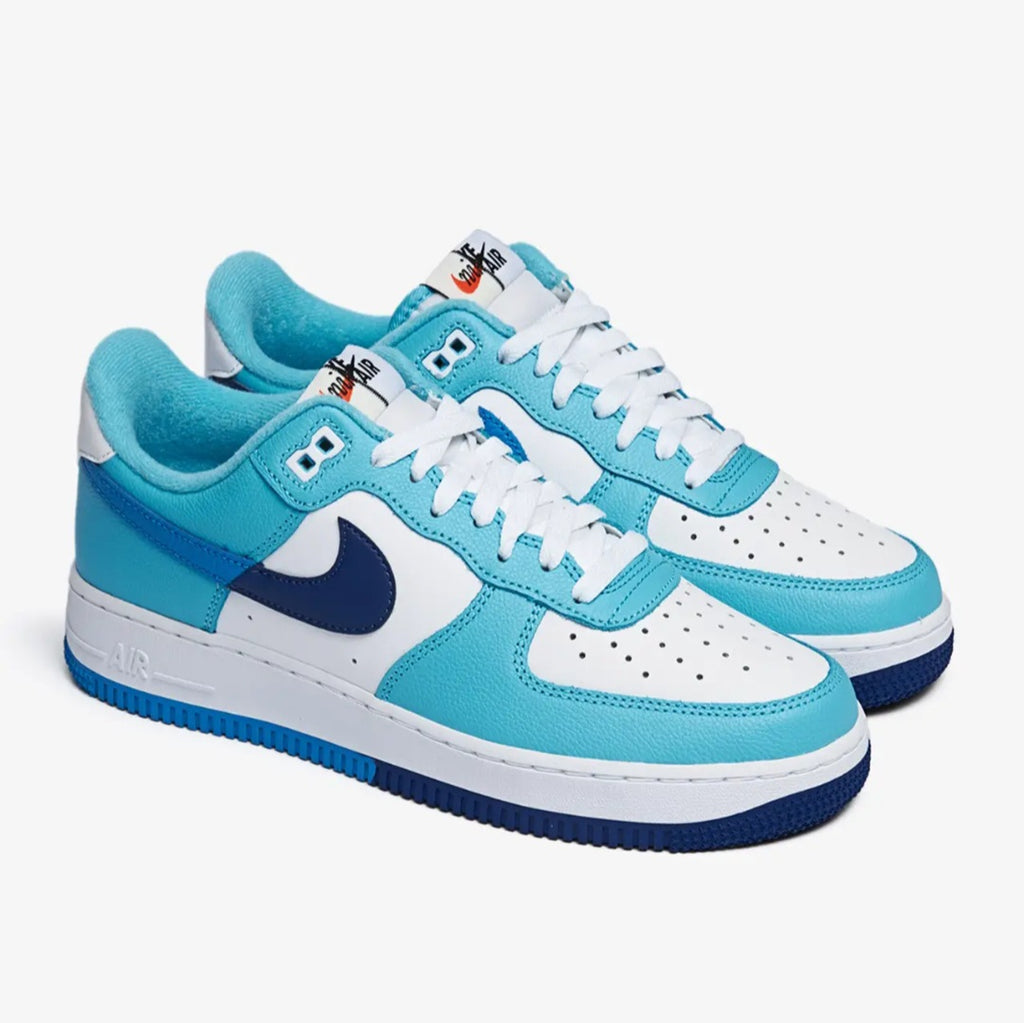 AIR FORCE 1 LOW "07 LV8 SPLIT LIGHT BLUE SNEAKERS