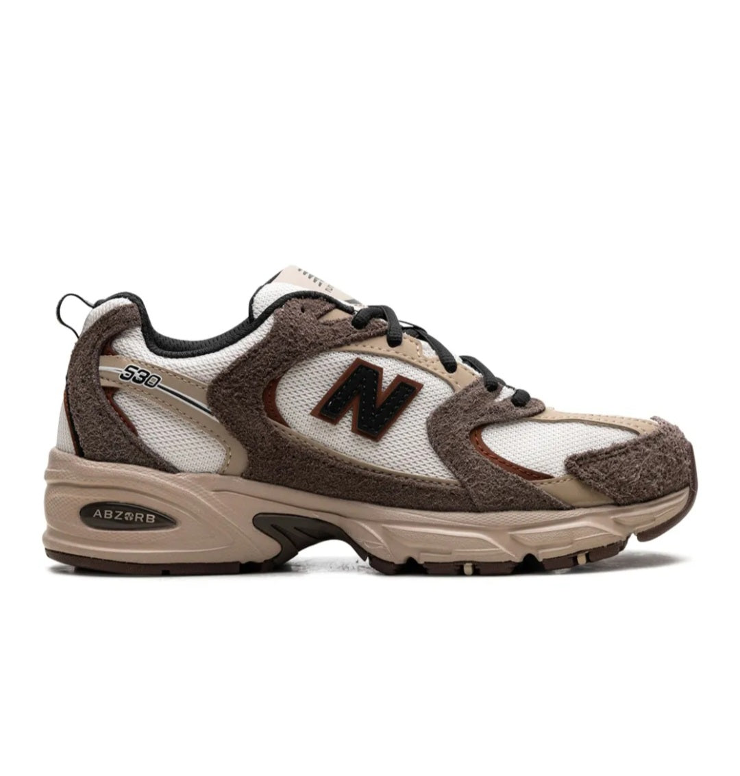 530 BROWN TAN SNEAKERS Highlights