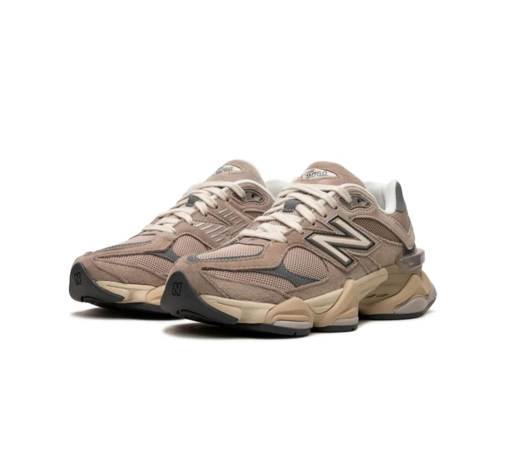 New Balance
9060 "Driftwood Castlerock" sneakers