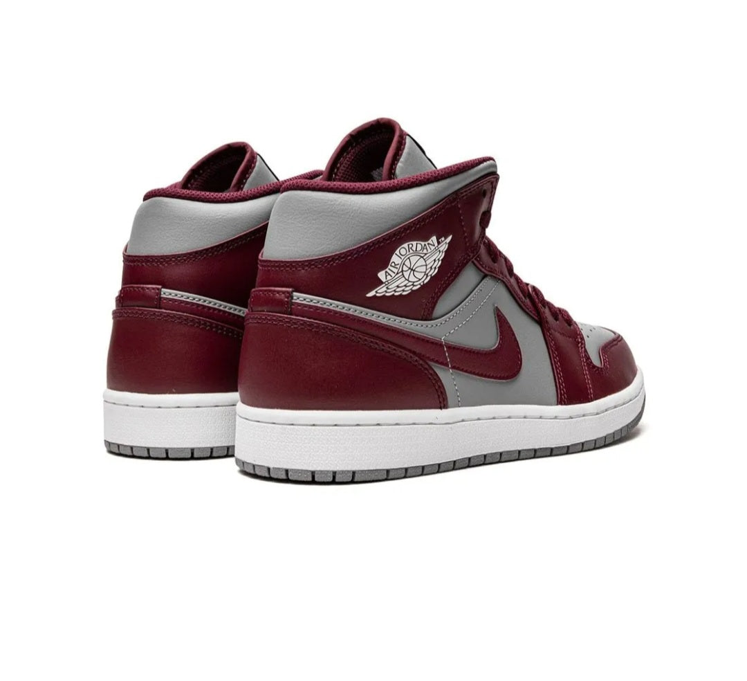 Air Jordan 1 Mid "Team Red" sneakers